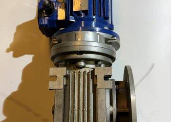 Motoreduktory, przetwornice, silniki, serwonapędy