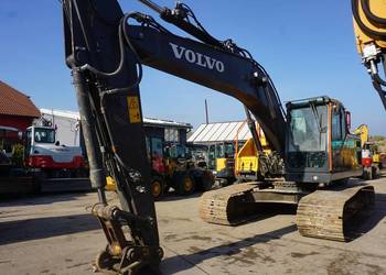 Koparka gąsienicowa Volvo EC 220 EL, 2020 rok.