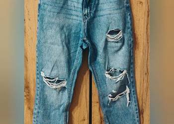 Damskie jeansy o kroju mom fit