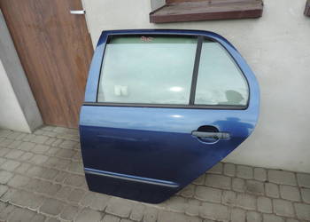 SKODA FABIA 1 HB 5D DRZWI LEWY TYŁ 9462