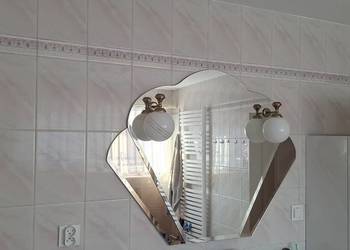 Lustro łazienkowe z oświetleniem