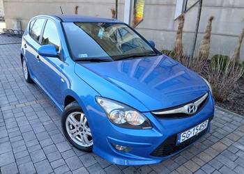 HYUNDAI i30 1.4 benz. 2011r, Klima, Isofix, Alufelgi, Nowe Opony