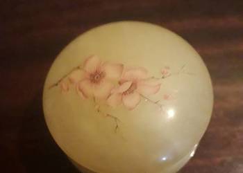 Szkatułka, puzderko na biżuterię alabaster