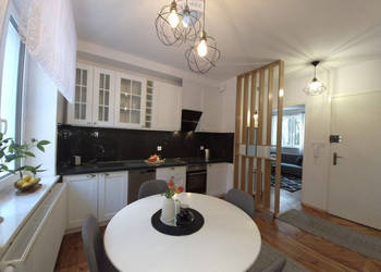 Milanówek: apartament w willi z ogrodem