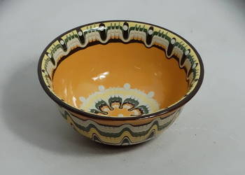 Tradycyjna bułgarska miska ceramiczna Trojan – ceramika folk / retro 15 cm