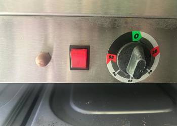 NIERDZEWNE WYPOSAŻENIE LOKALU GASTRONOMICZNEGO - PUNKTU CATERINGOWEGO ITD