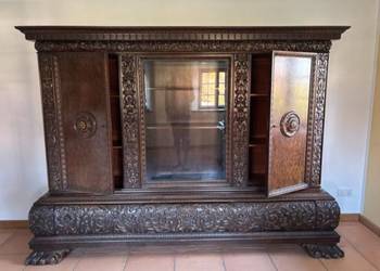 Biblioteka, biurko i 3 krzesła