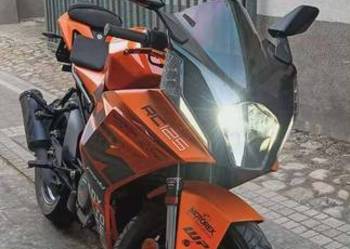 Sprzedam KTM RC125 2023r
