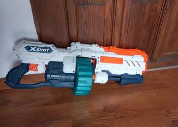 X-SHOT pistolet na strzałki