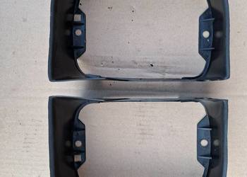 Wewnętrzne plastikowe ramki reflektorów przednich Fiat 126p Maluch