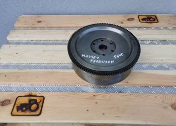 Massey Ferguson serii 5400 {Koło zamachowe}