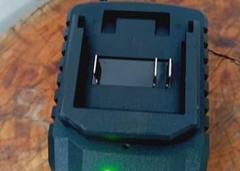 Ładowarka akumulatorów Makita 18-21v Li-Ion