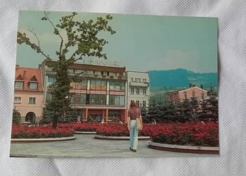 Pocztówka: Limanowa - rynek, dom towarowy Elegant. KAW, lata 80-e.
