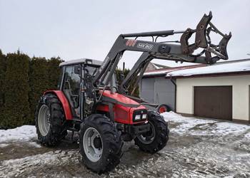 Massey Ferguson 4235 z ładowaczem