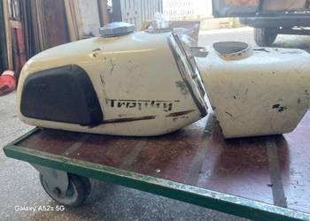 Mz trophy zbiornik I lampa w farbie