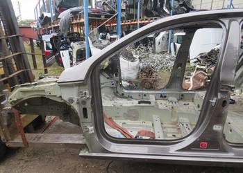 ĆWIARTKA PODŁUŻNICA LEWY PRZÓD PEUGEOT 308 T9