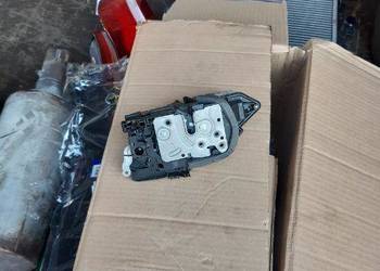Zamek drzwi przednich prawych Volvo XC40 31440998 zamek prawy przód