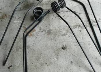 Palec zgrabiarki pasujący do Kuhn