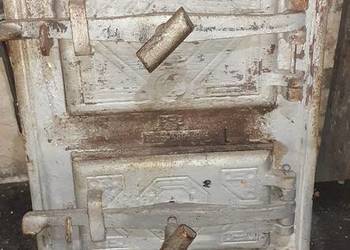 Zeliwne Dzwiczki od pieca  kaflowego