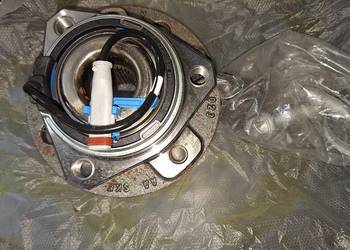 Łozysko koła opel astra H przednie