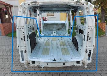 Ford Tourneo Connect III MK3 CADDY 2K7 PAS TYŁ WANNA BŁOTNIKI ĆWIARTKI CAŁY