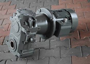 Motoreduktor 7.5kw. 73obr./min..