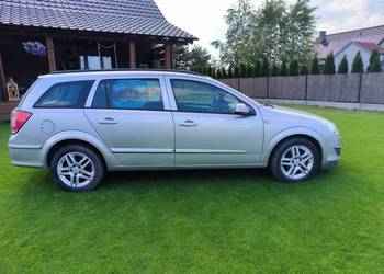 Opel astra kombi poj1,6 rok 2008