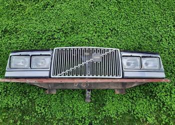 Volvo 240 USA front