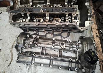 MERCEDES 3,0 CDI głowica pokrywa A6420101721  A6420101821