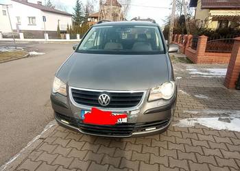Śliczny VW Touran lub zamiana