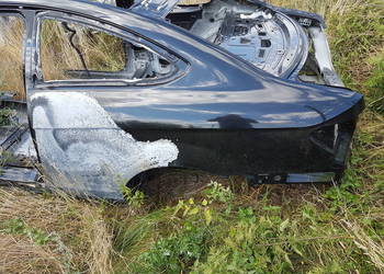 MERCEDES C KLASA W204 COUPE BLOTNIK LEWY TYL PROG CWIARTKA