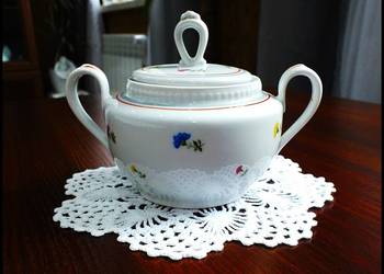 Cukiernica KAHLA 127 Porcelanowa Cukierniczka w drobne kwiat