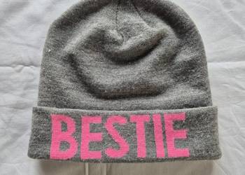 Zimowa czapka damska BESTIE