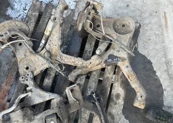 Wahacz wahacze tylne lewy prawy amortyzator piasta Mercedes Vito W639