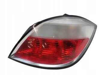 LAMPA TYŁ  PRAWA 5D HB Opel Astra III (2004-2014  ) H