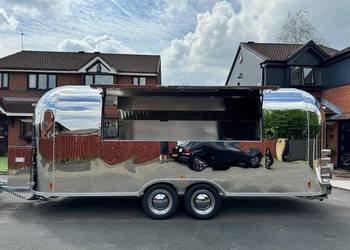 nowa przyczepa gastronomiczna handlowa food truck 5.8M