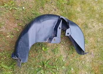 Renault Clio V nadkole tylne prawe.