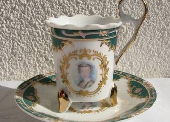 Finezyjna filiżanka do czekolady / espresso na nóżkach wysokie ucho