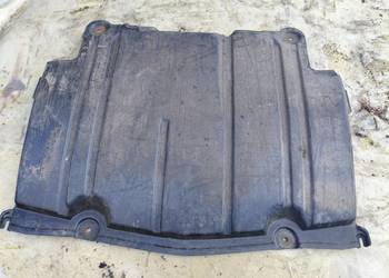 Mercedes 190 W201 osłona silnika podłoga 190D