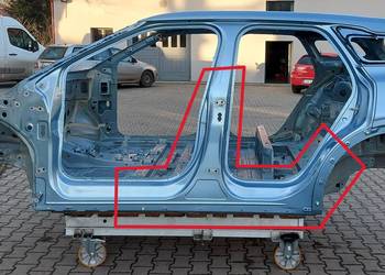 Ford Explorer VII R2KB ĆWIARTKA SŁUPEK ŚRODKOWY LEWY