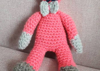 Króliczek różowy, szydełko, handmade