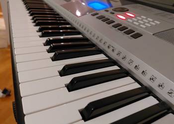 Yamaha PSR-E413 keyboard- komplet: stojak , zasilacz, pulpit - okazja!