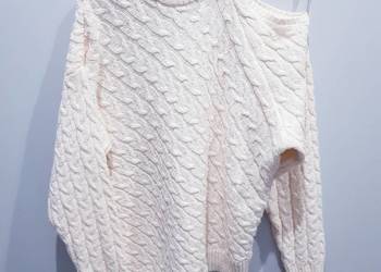 Damski dzianinowy sweter z ozdobnym wycięciem Medicine + gratis