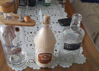 Butelki po alkoholach gatunkowych