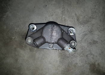 Tylny zacisk hamulcowy z klockami Aprilia Atlantic 125