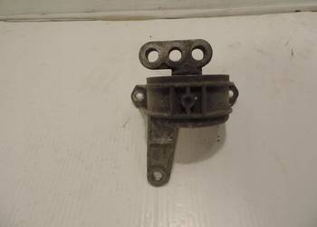 Łapa wspornik silnika Opel Zafira A 1,7 DTL 90538547 Łapa wspornik silnika Opel Zafira A 1,7 DTL 90538547