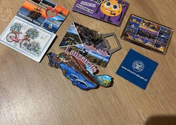 Zestaw różnych magnesów