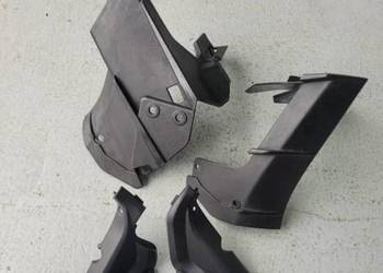 APRILIA TUONO V4 1100 16 WYPEŁNIENIE PLASTIK OSŁONA BOK MOCOWANIE OEM