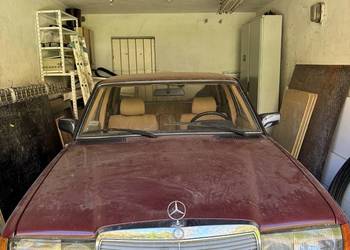 Mercedes W123 240D