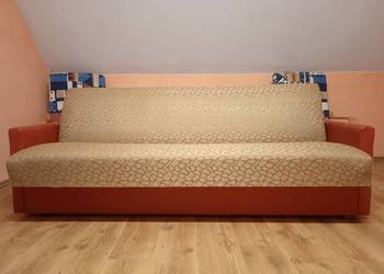 Wersalka rozkładana z pojemnikiem łóżko